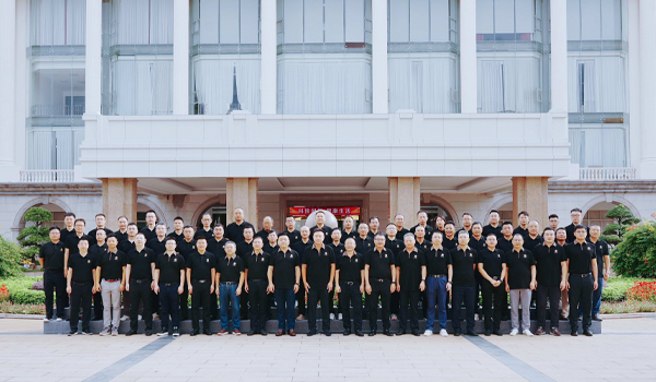 兰博电竞集团电子新材料行业会议在广东东莞总部成功召开